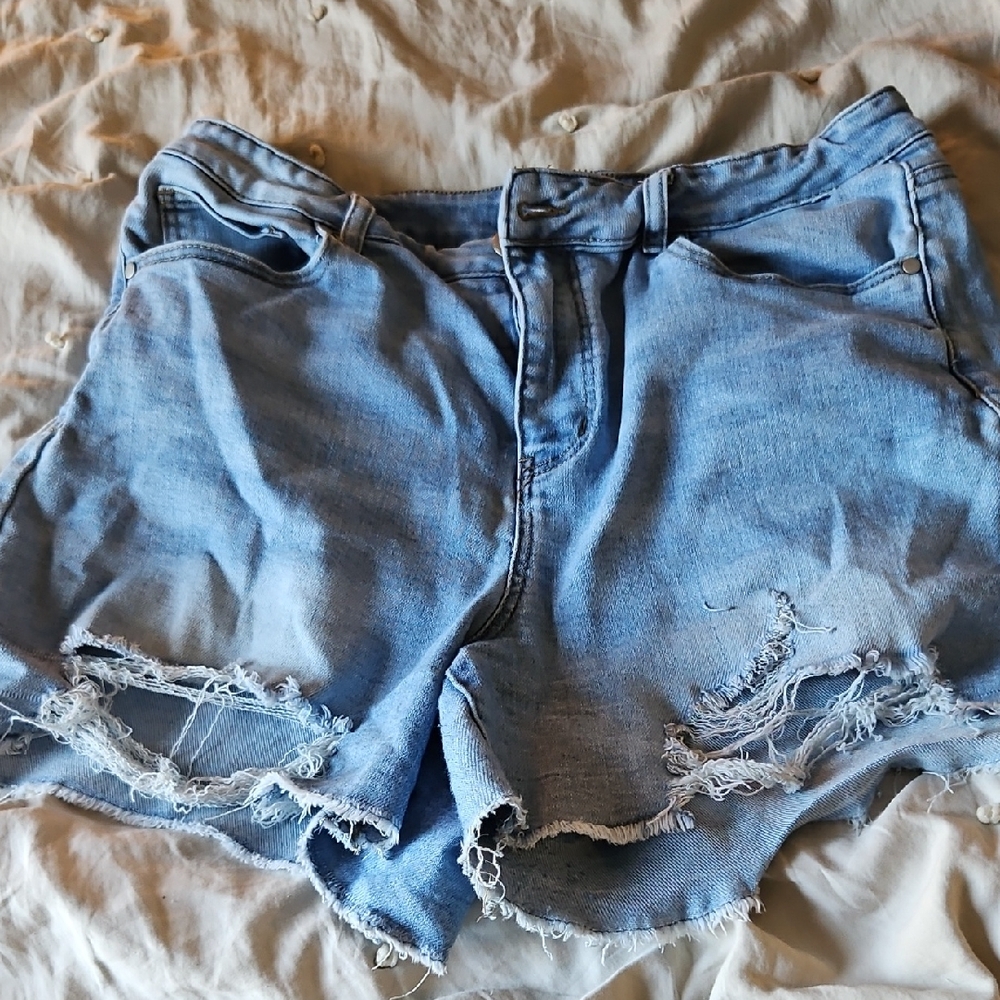 Trendy Light Blue Distressed Denim Shorts